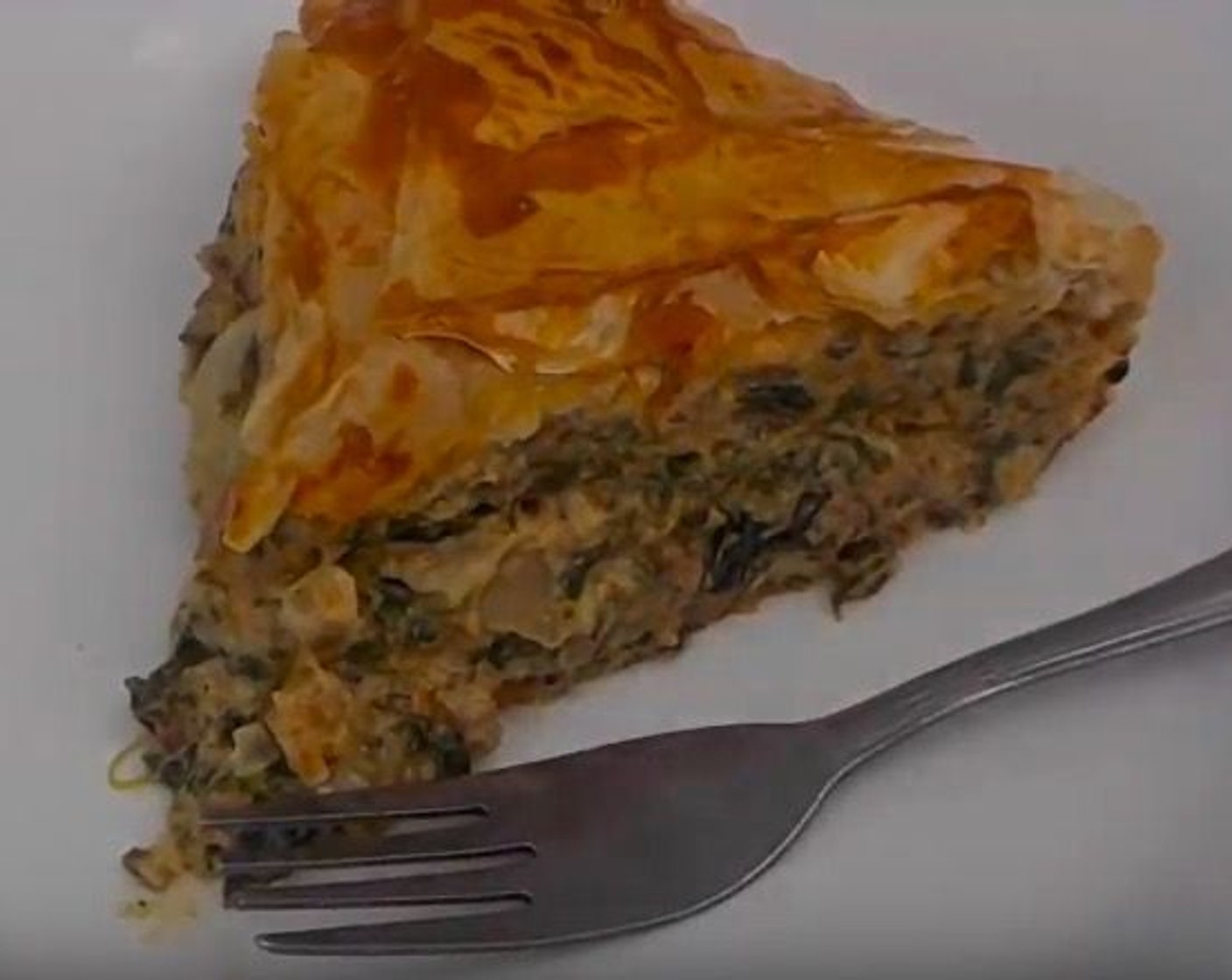 Beef, Spinach, and Tomato Pie