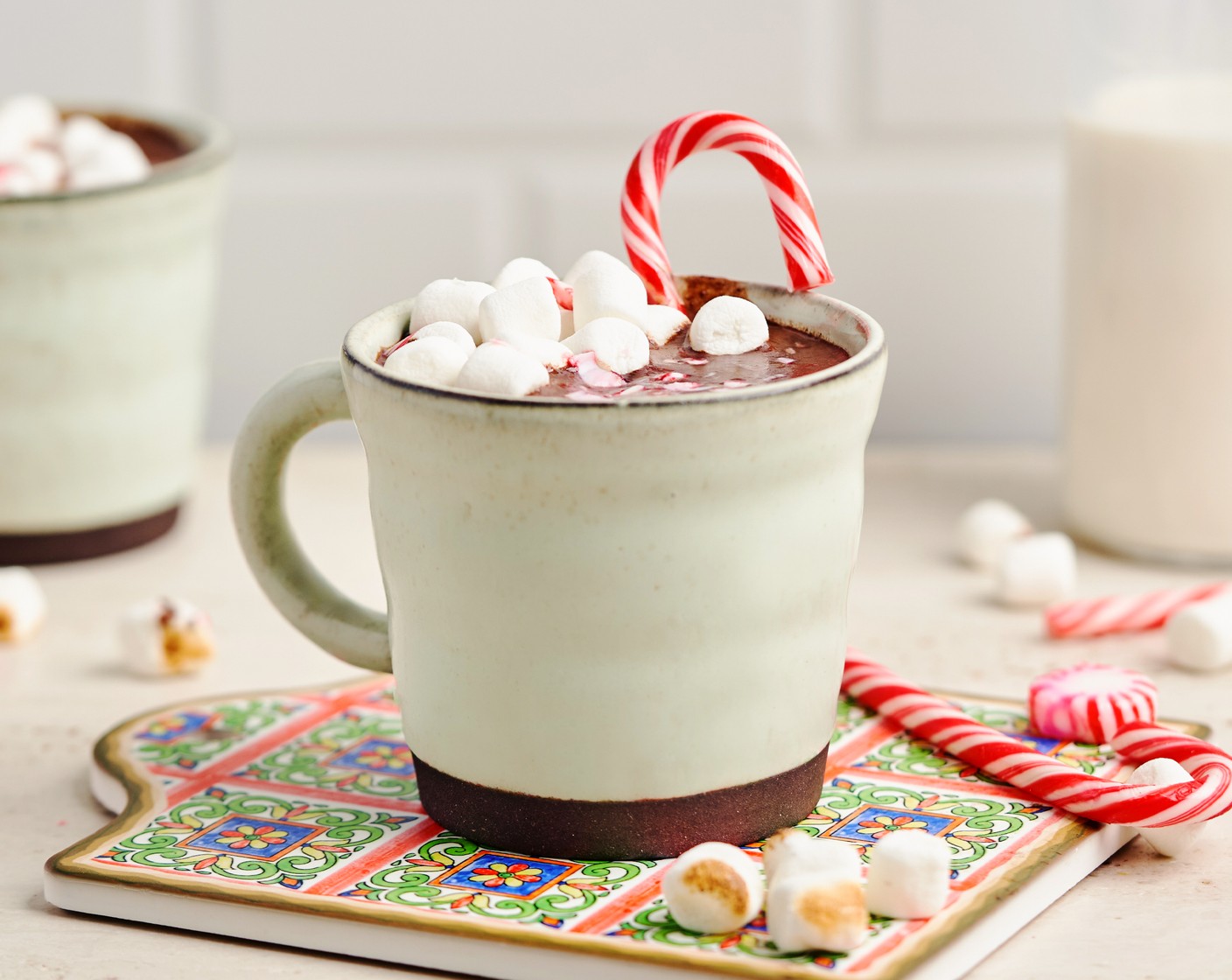 step 4 Garnish the top with marshmallows and sugar cane. Serve immediately.