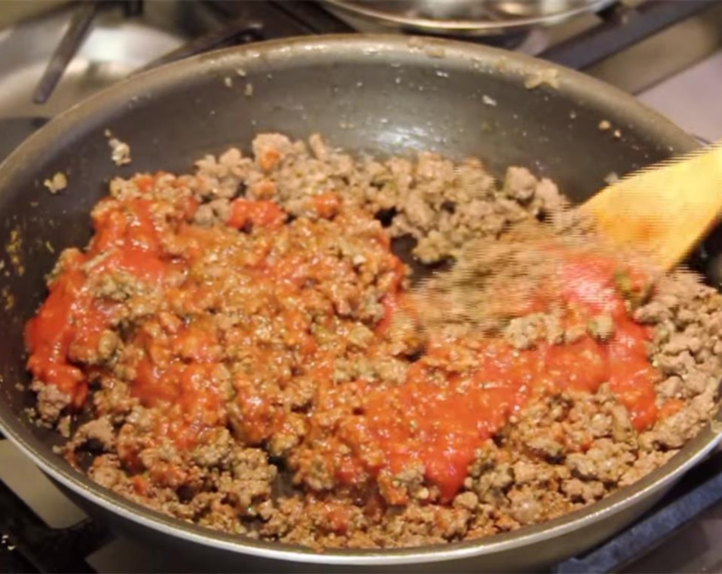step 5 Add Ground Cumin (2 tsp), Tomato Sauce (1 cup), Water (1/2 cup) and Oregano Leaves (1 Tbsp). Lower heat to simmer for 10 minutes.
