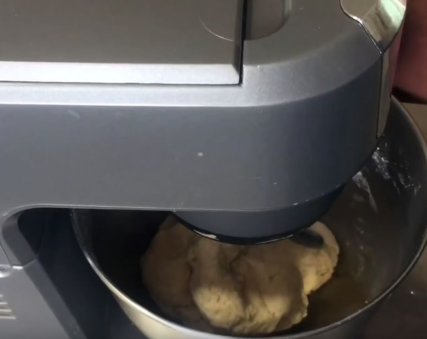 step 2 Knead on low speed for another 3-4 minutes.