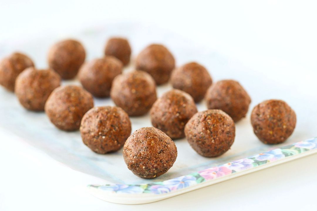 Nutella & Peanut Butter Energy Balls