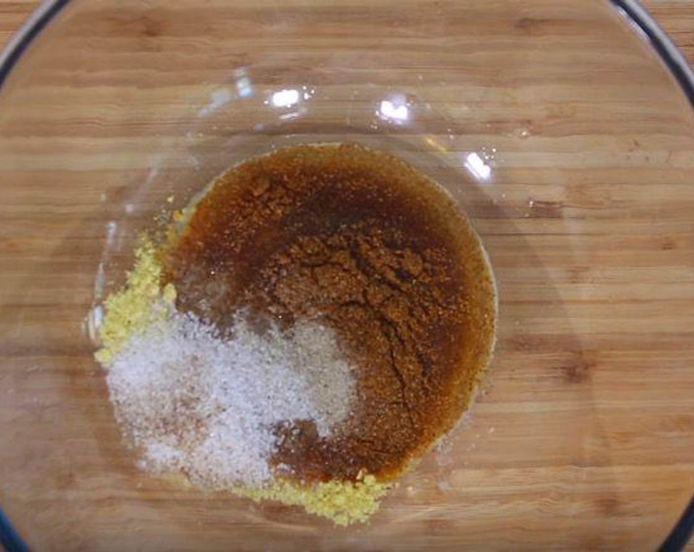 step 1 In a glass bowl, add Distilled White Vinegar (1 Tbsp), Worcestershire Sauce (1 Tbsp), Dry Mustard (1 tsp), Red Chili Powder (1 tsp) Garlic Powder (1 tsp), Salt (1 tsp), and Ground White Pepper (1 tsp). Mix until combined.