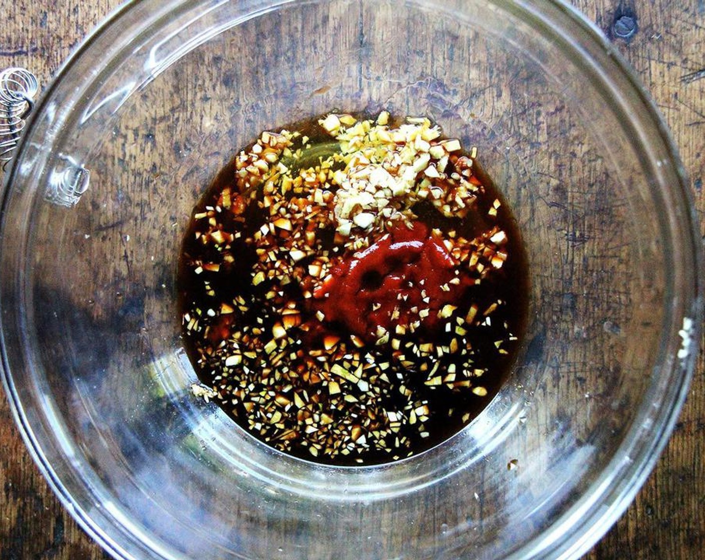 step 1 Mix together the Soy Sauce (4 Tbsp), Honey (2 Tbsp), Rice Vinegar (1 Tbsp), and Sriracha (1 Tbsp) in a large bowl. Add the Garlic (1 Tbsp) and Fresh Ginger (1 Tbsp) and stir to combine.