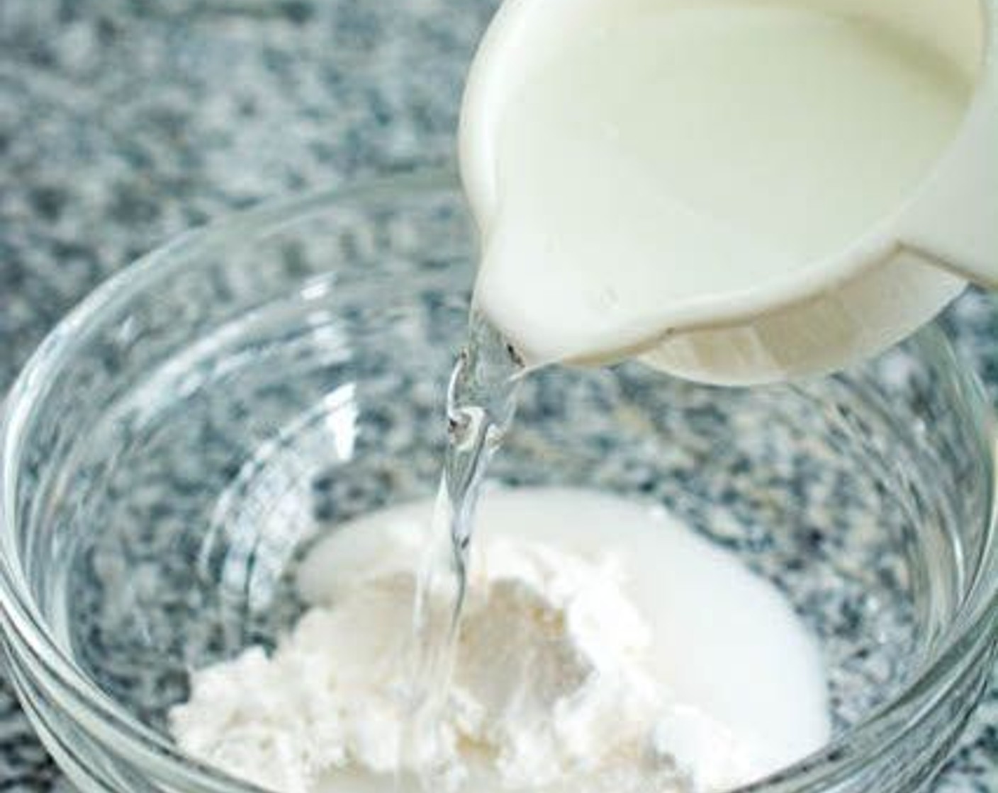 step 4 In a small bowl, combine Rice Flour (1 Tbsp) with Water (4 Tbsp) Stir thoroughly to remove all clumps.
